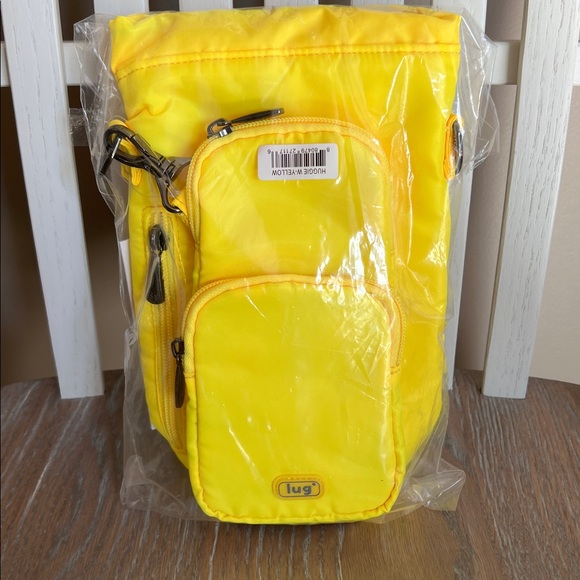 Lug Huggie Wide Yellow💛 NWT - Picture 8 of 9